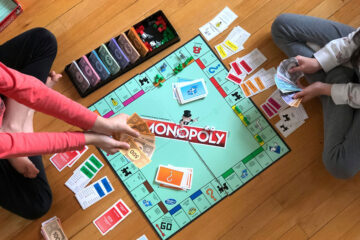 4 Essential Finance Tips for College Graduates Learned Through Monopoly