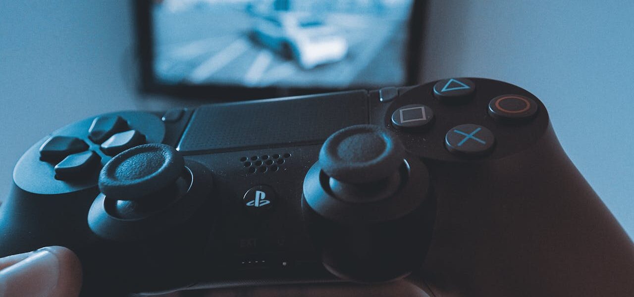 Essential Tips for Online Gaming Enthusiasts