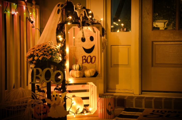 | Inexpensive | Decorate Your Student House For Halloween Weekend