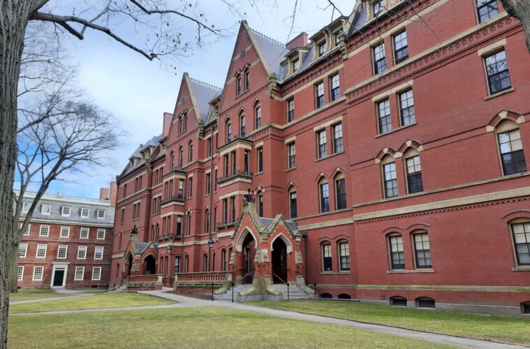 Harvard University | Top 10 World's Most Exclusive Colleges